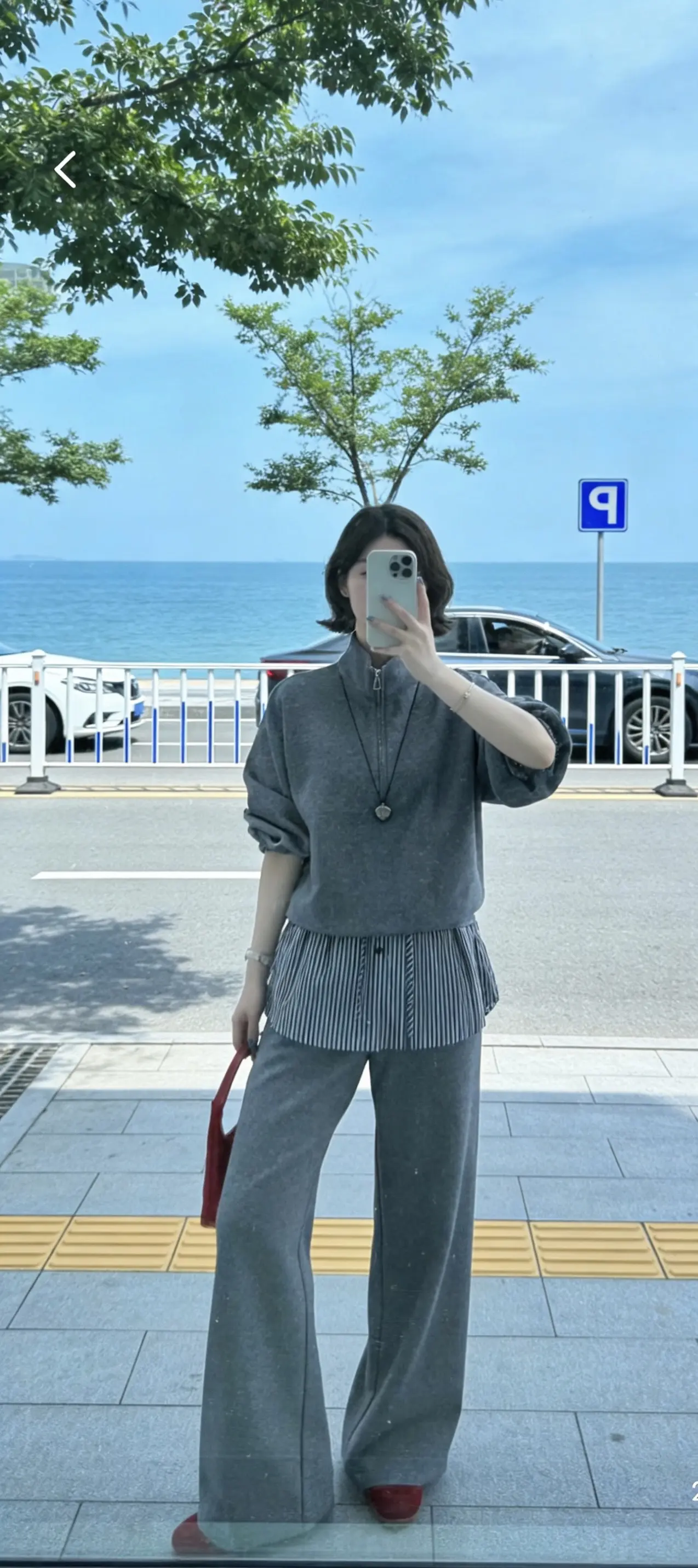 可以忙，可以累，也可以穷，但不可以不开心，不求所有的日子都泛着光，只希...