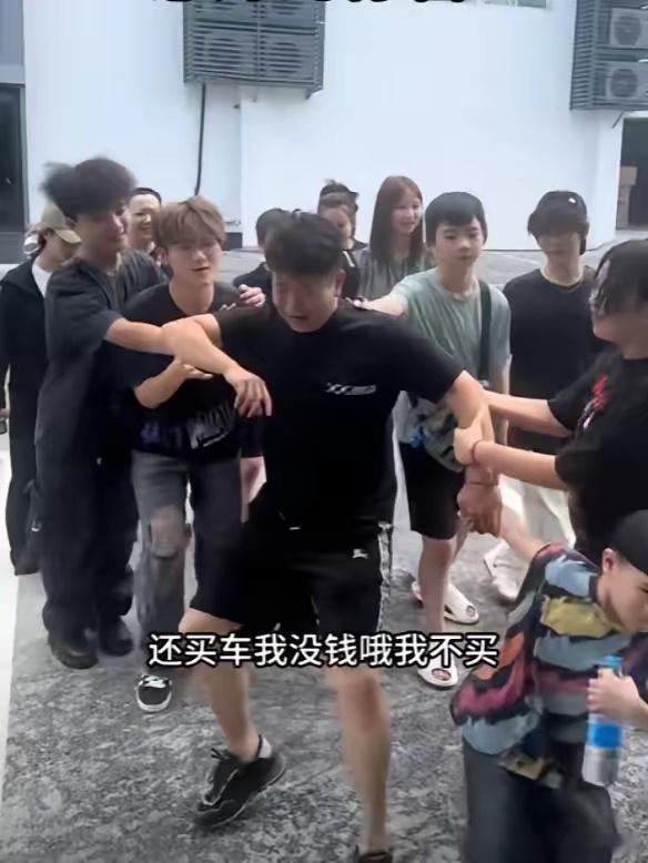 接十几个外甥过9个暑假舅舅发声这个赛道没人敢模仿，首先你得有十几个外甥，其次你还
