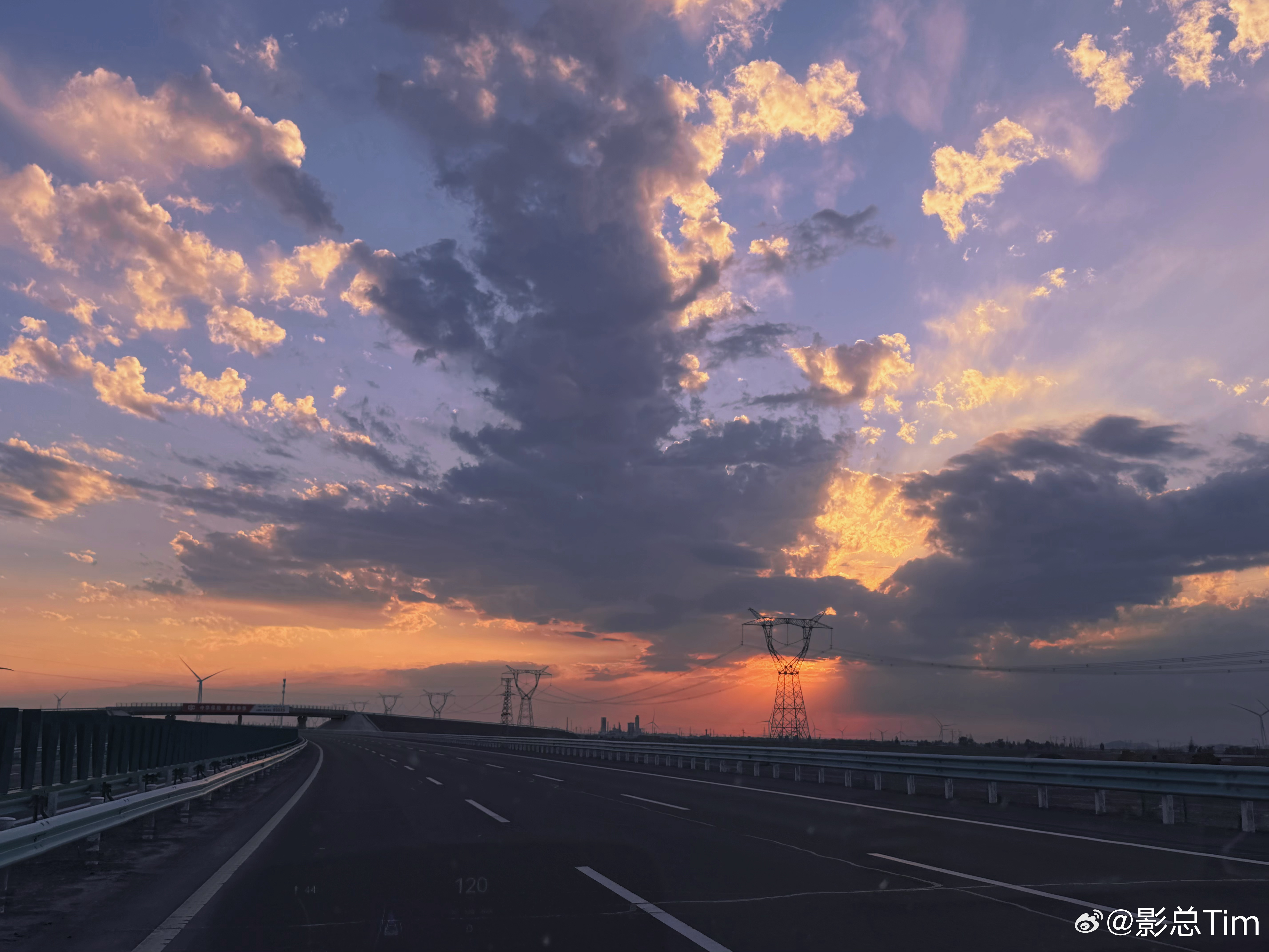 天还没黑 乌鲁木齐