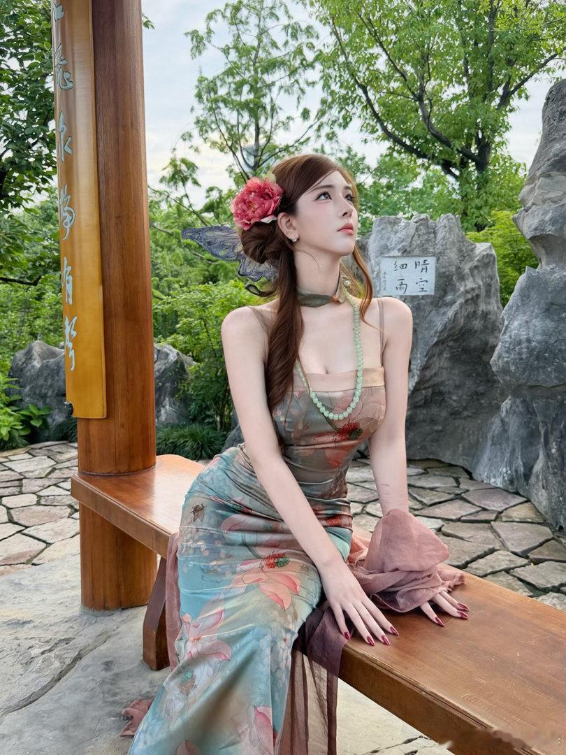 我发现我喜欢的好多美女其实脖子都挺长的……我之前真的没脖子，后来减肥➕🪡➕体态