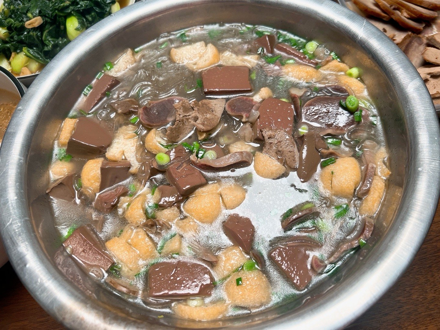 盆装鸭血粉丝 