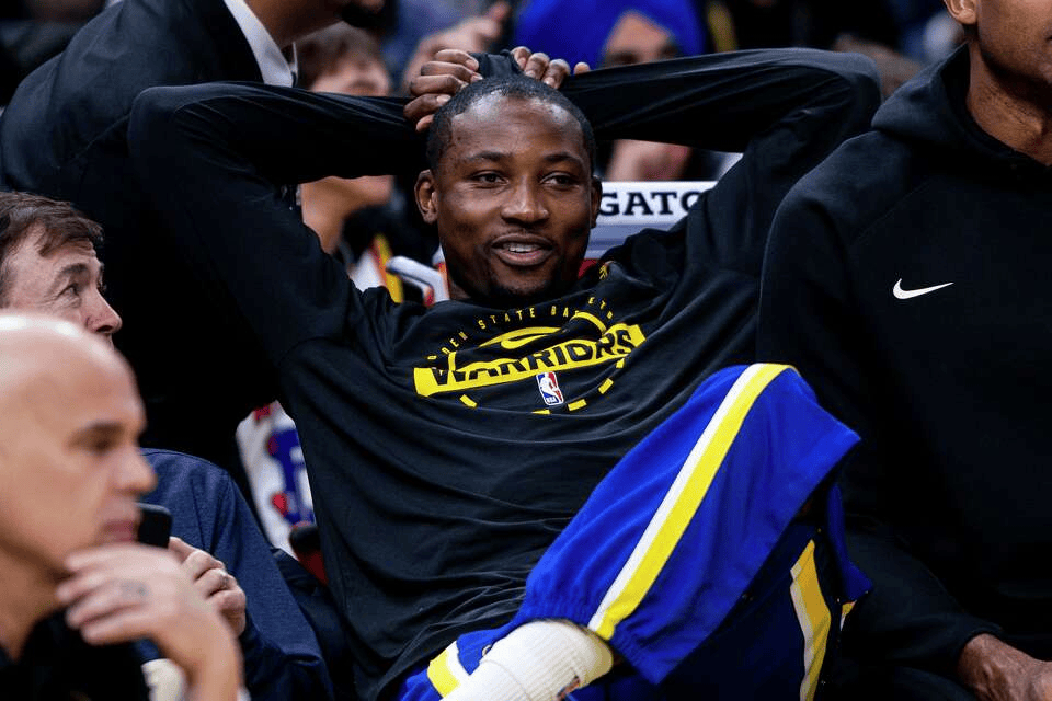 ➡为了兜售浓眉也是拼了Shams：独行侠有意库明加，视其为重建计划中引人注目的拼