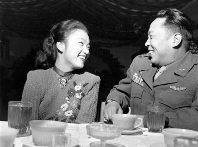 1947年，因张灵甫战败负重要责任的李天霞，在临沂师部被逮捕，并押送至南京候审。