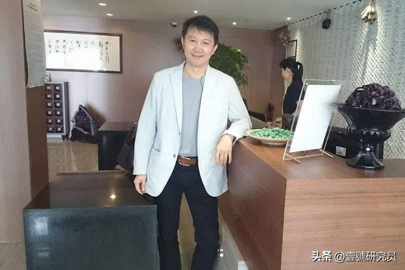 台媒体人王尚智今（25日）在脸书发文表示，萧旭岑一定要战到底！不要顾忌金小刀拿马
