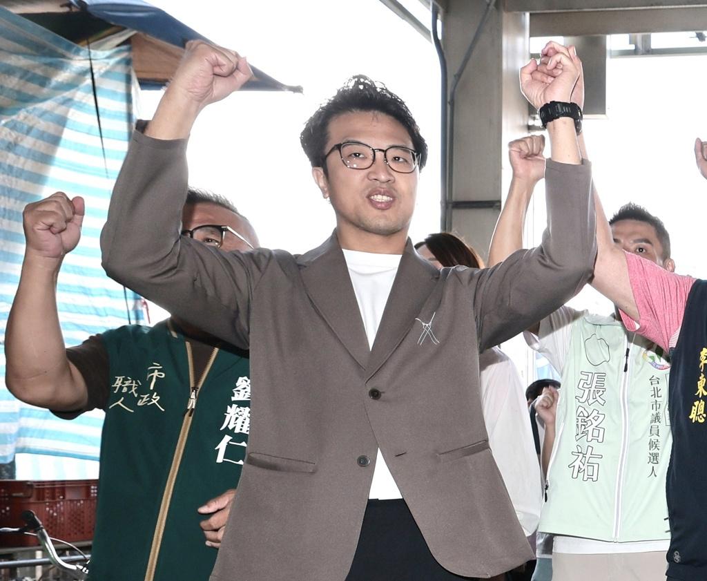 不认「毒品除罪化、小区提供毒品」说 沈伯洋喊告遭打脸
民进党台北市长参选人沈伯洋