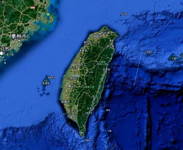 统一的进程正在加速，但国民党的思维还没跳出来。我们要的是统一，但国民党却只谈和平