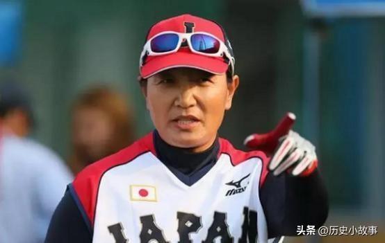 "我放弃中国国籍，成为一名日本人，就是为了打败中国队"，而她的父亲则公开回应："