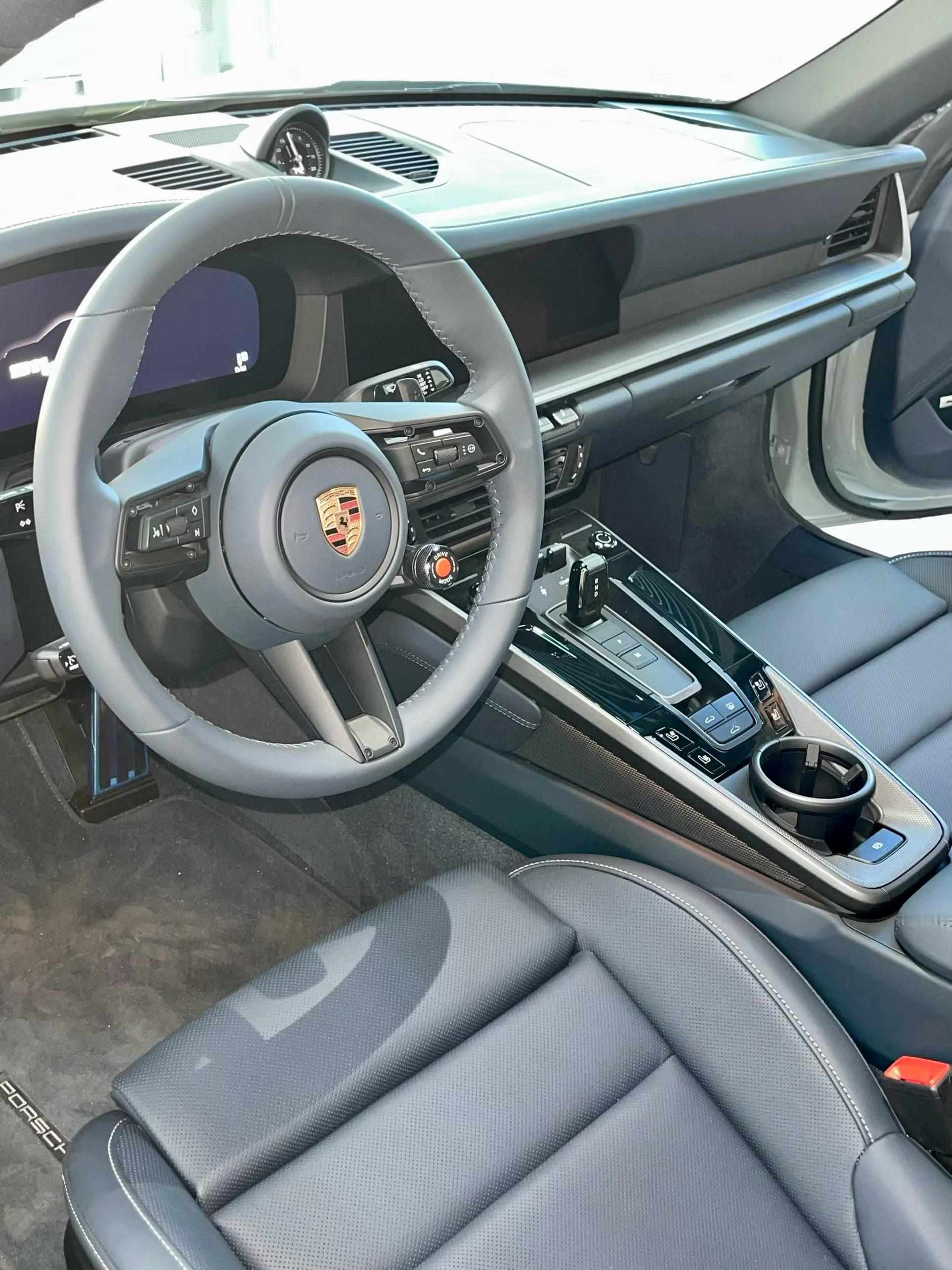 26款911Carrera暗影绿/深夜蓝 配置总价1660200元全款特价优惠1