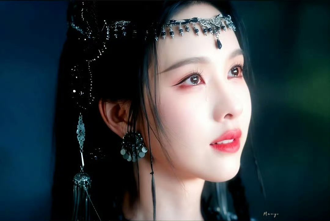 陈都灵好清冷破碎的一滴泪神女一位 画面真的太神圣了。