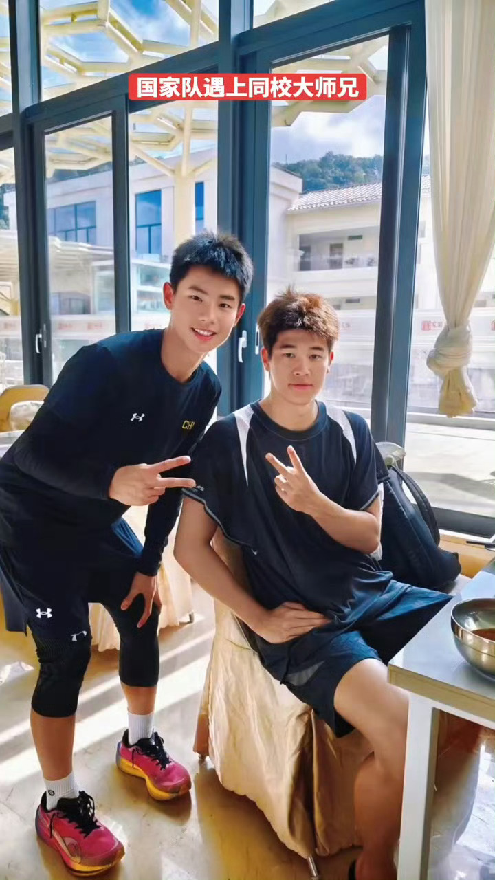 小花脸乐cr.神仙倦驴 潘展乐