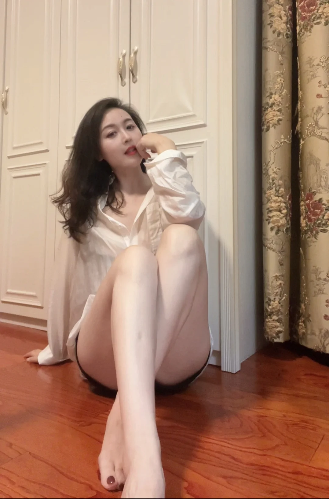 这风格是老实人也豁出去了的感觉😅