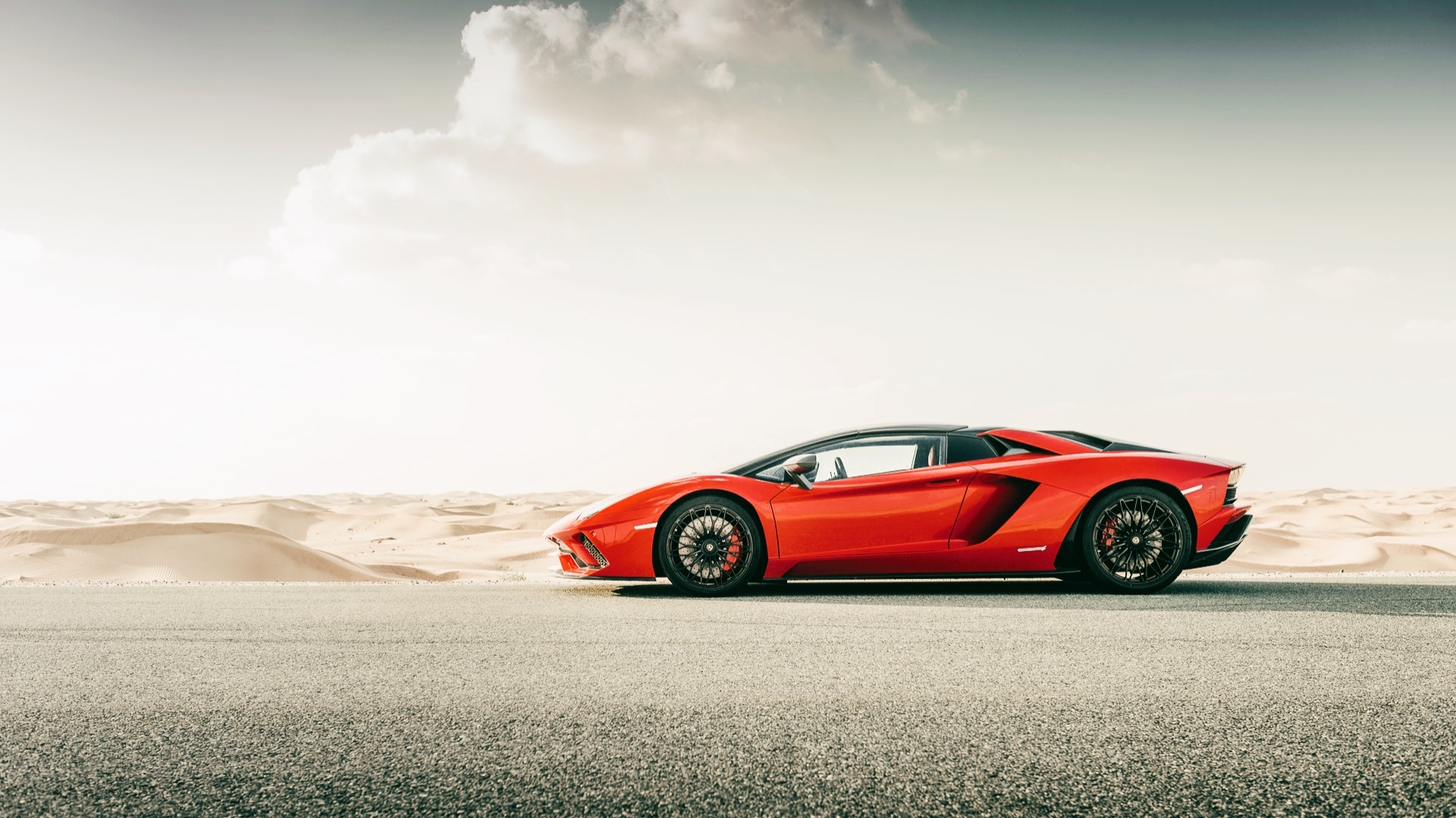 Aventador 系列都是耐看型兰博基尼 