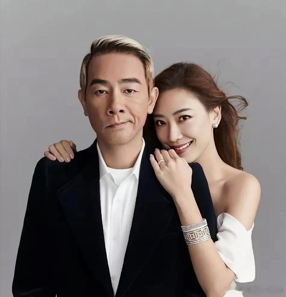 应采儿：陈小春在娱乐圈里算是一个没有心机的“白痴”，但是因为他我知道了善良，他是