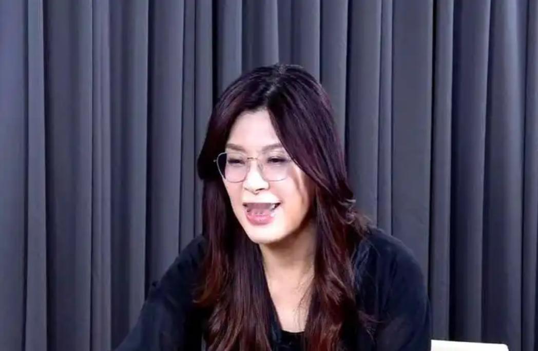 连战这辈子怕是做梦都想不到，自己拿真金白银捧出来的亲儿子，混了大半辈子，最后还得