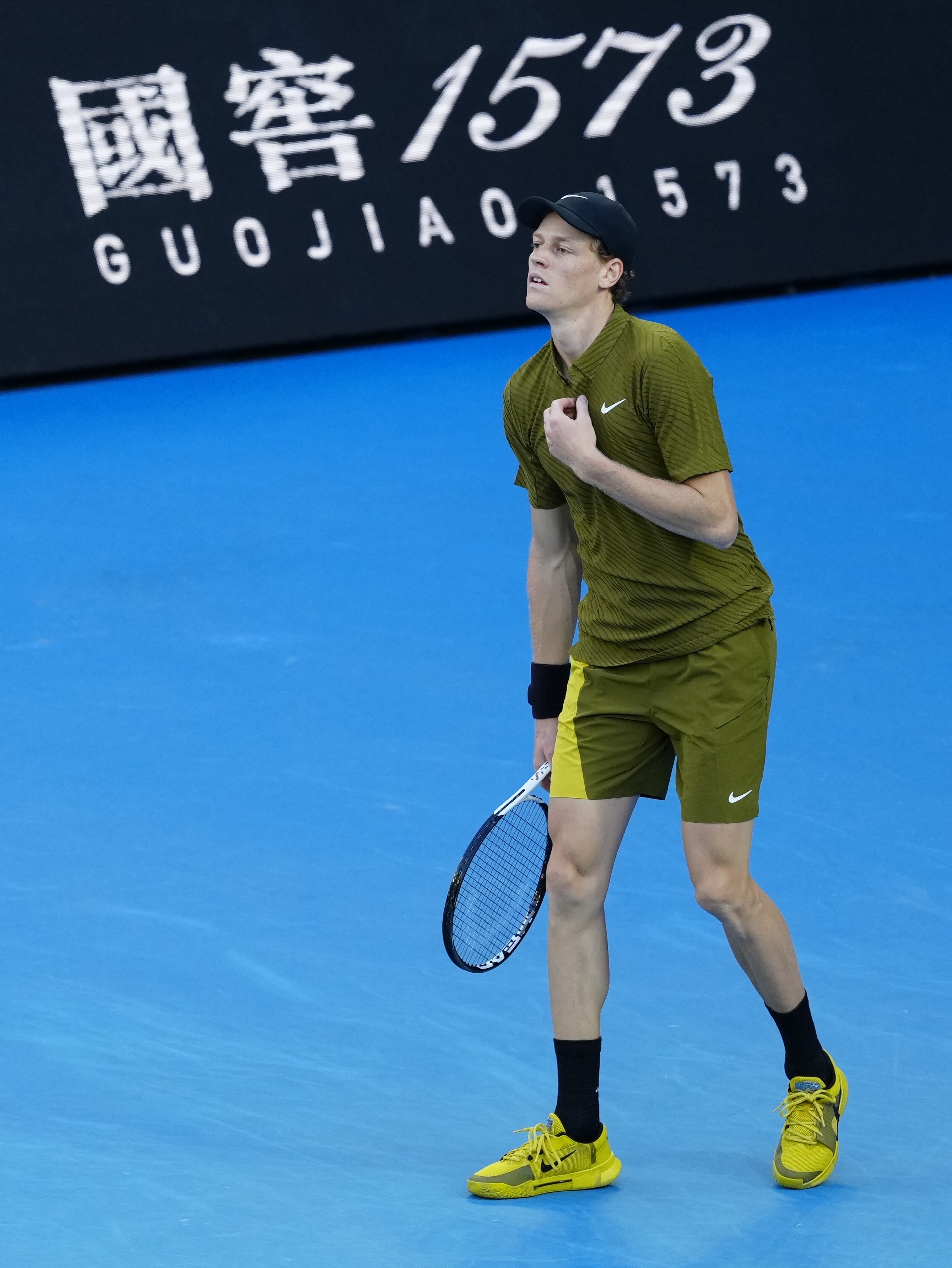 辛纳澳网15连胜 澳网2026 男单首轮，两届卫冕冠军辛纳6-2/6-1后对手加