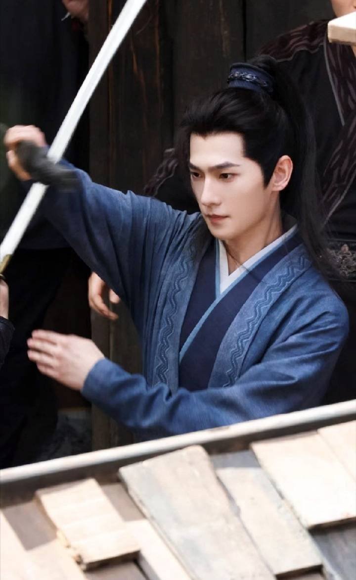 香港国际影视展，杨洋雨霖铃来了！ 这大屏真爽，超级期待杨洋展昭