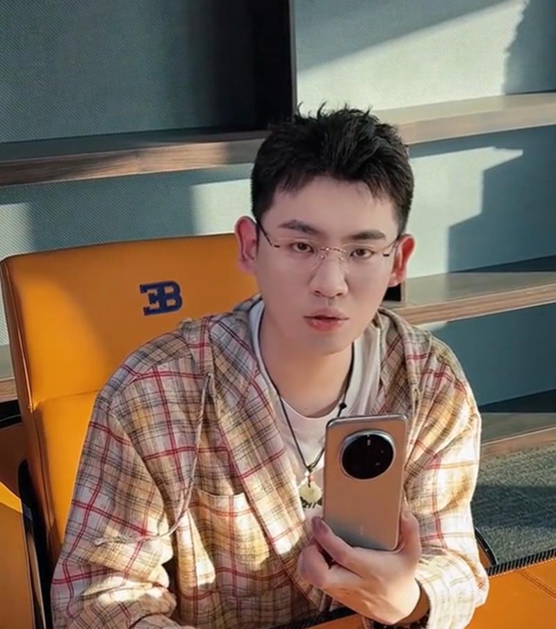 曝听泉鉴宝送前女友房子听泉鉴宝自曝昔日恋爱大手笔，为前女友送房还房贷，豪爽行为惊