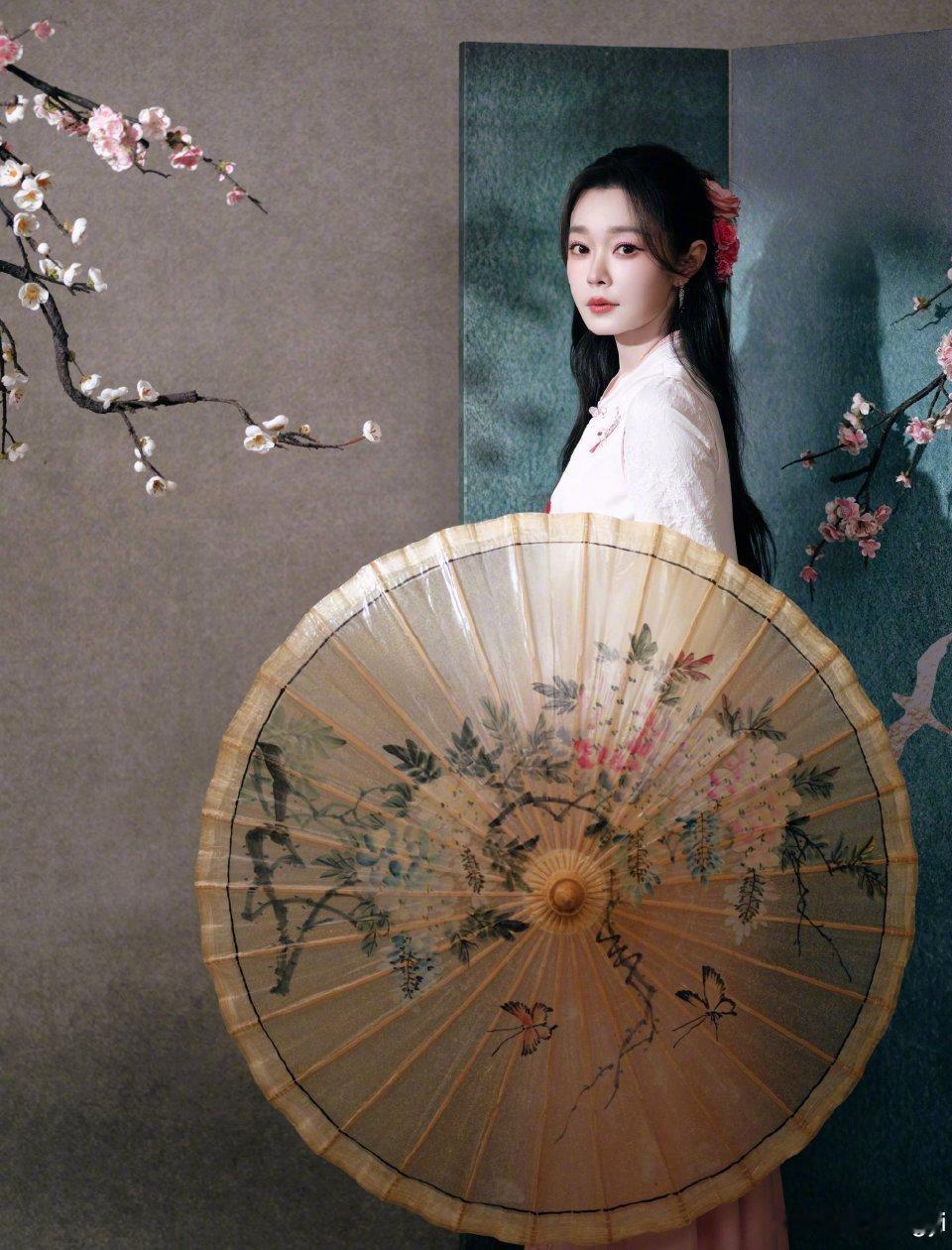 宋轶神图像面线一样繁殖 救命！宋轶粉色新中式造型封神，半扎发配花朵配饰，妥妥古画