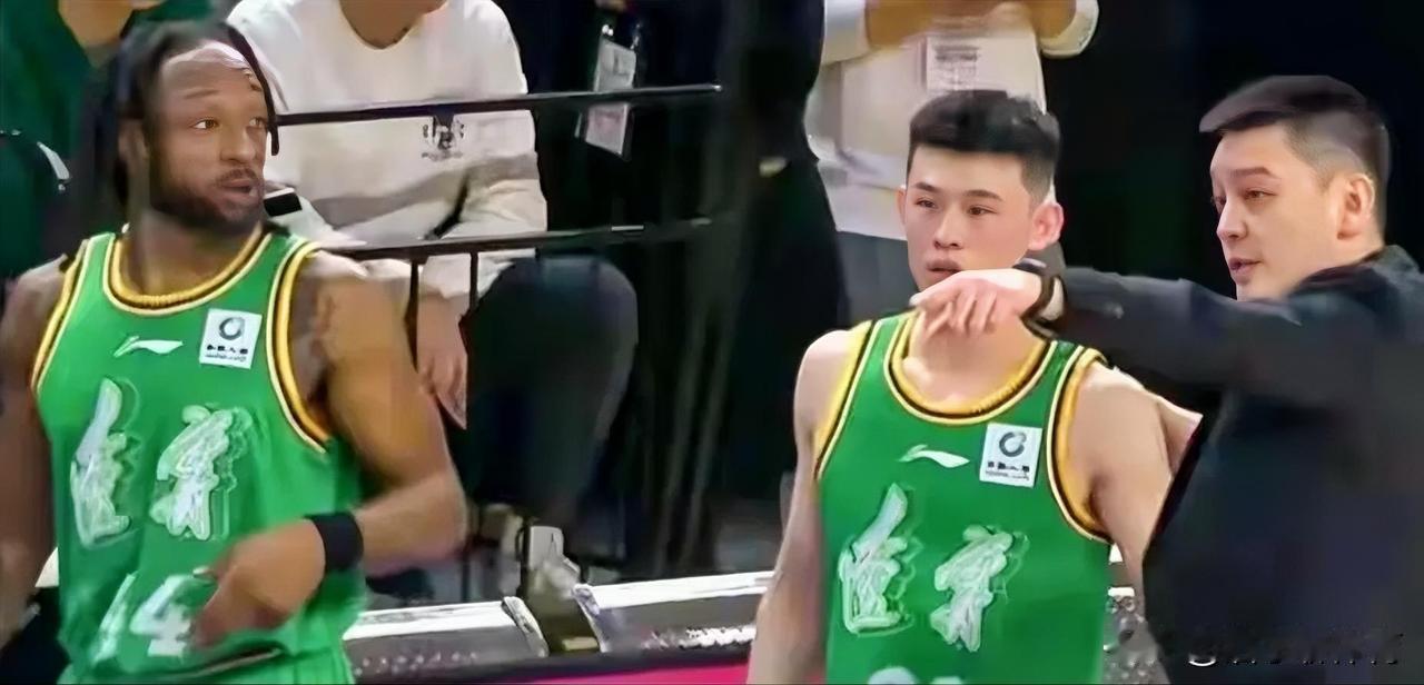 大胜浙江广厦王岚嵚迎来爆发，杨鸣找到他的使用说明书，这才是山风能发挥出真正水平的