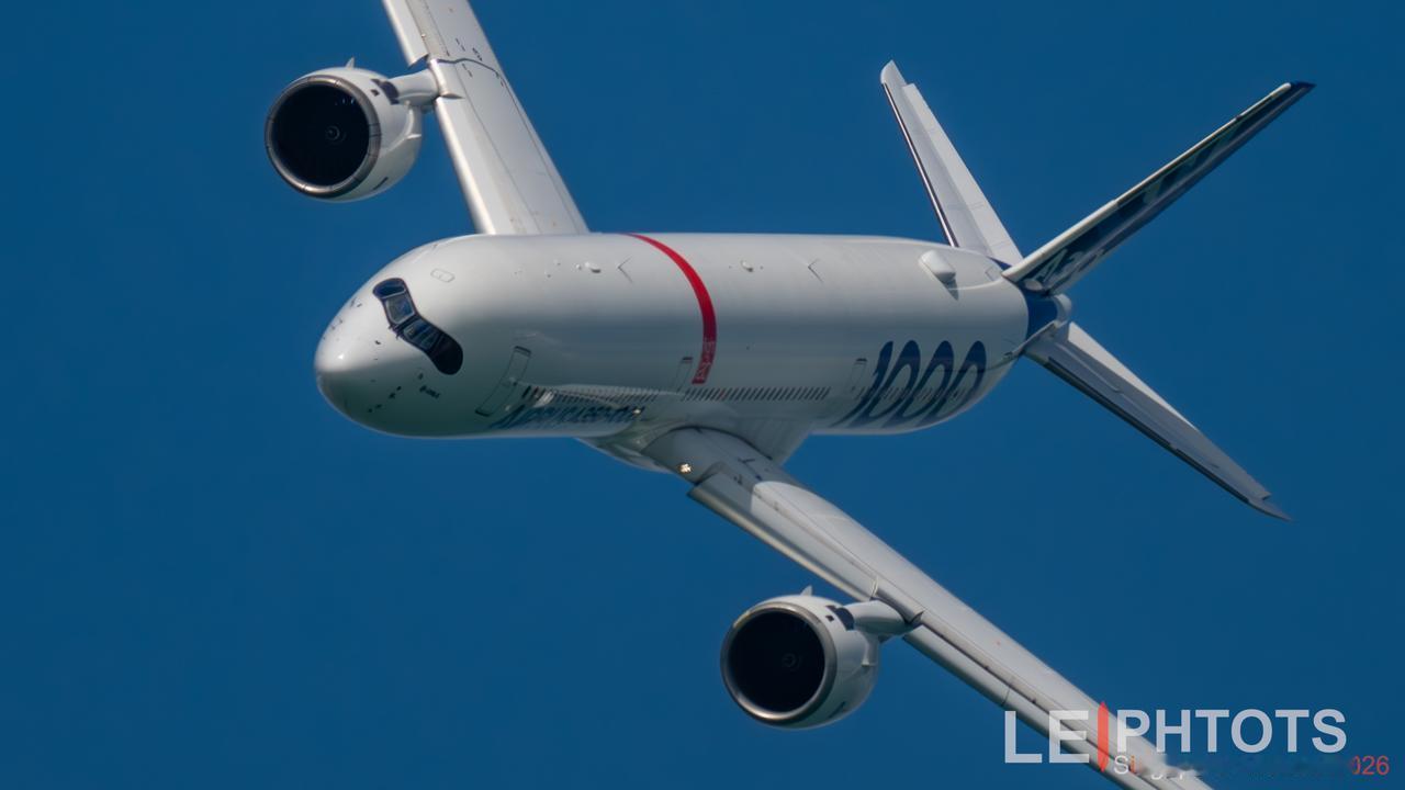 十三年前的六月份，空客A350XWB（超宽体）在法国图卢兹布拉尼亚克机场完成首飞