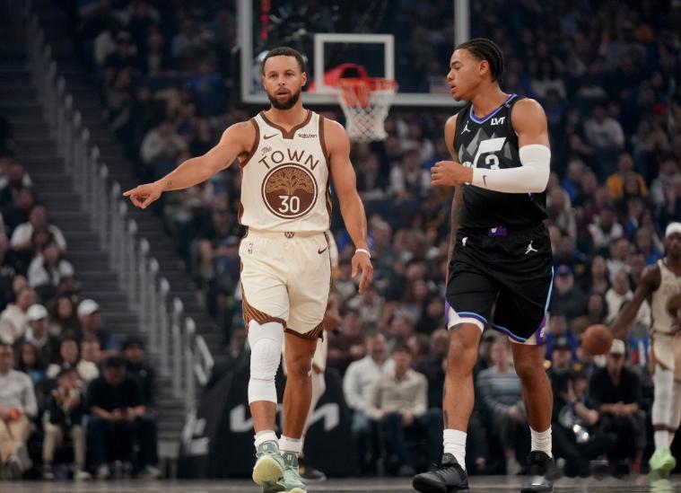 NBA常规赛，爵士对阵凯尔特人。比赛中转播方晒出数据，12月球员的场均得分榜如下