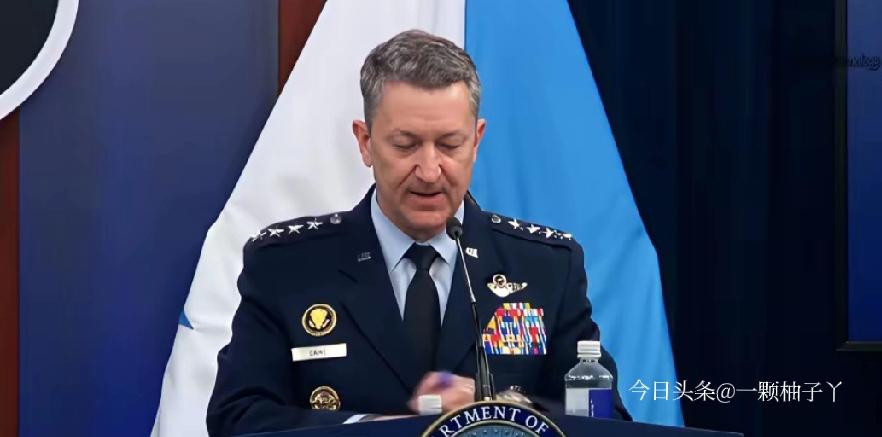 美军参联会主席丹·凯恩正式官宣，原本计划2027年全面退役的A-10“疣猪”攻击