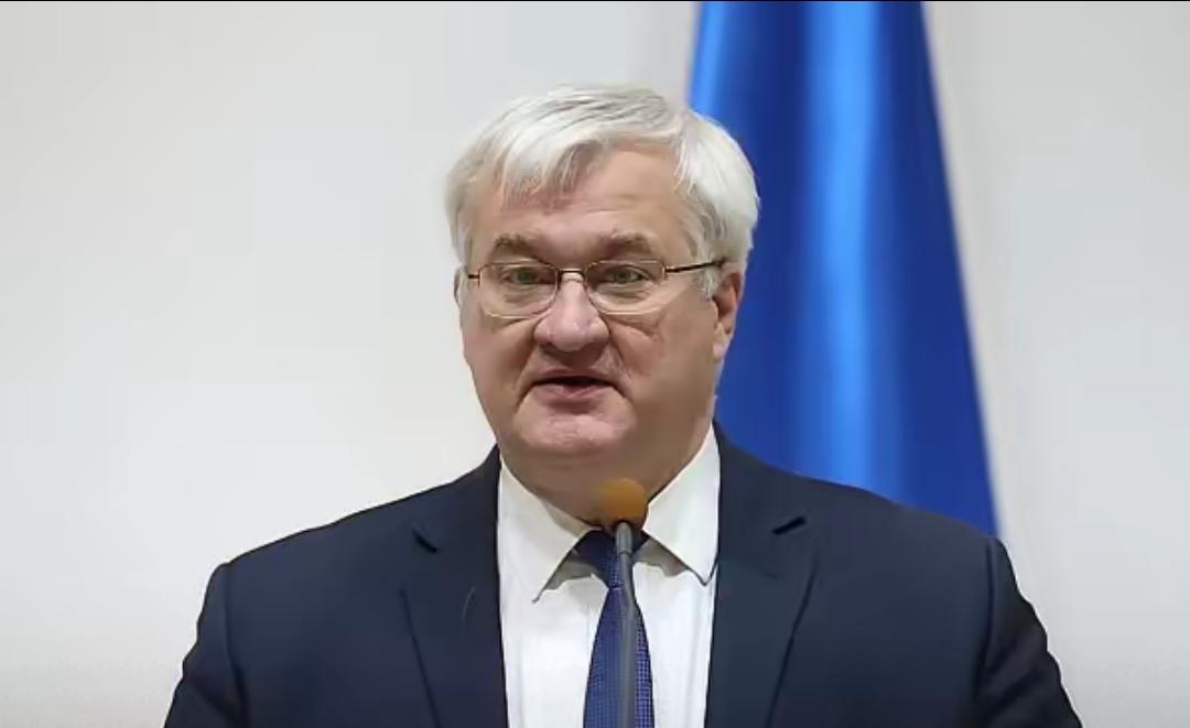 就在刚才，基辅传出新动静！1月27日，乌克兰外长瑟比加对外放话，总统泽连斯基已准