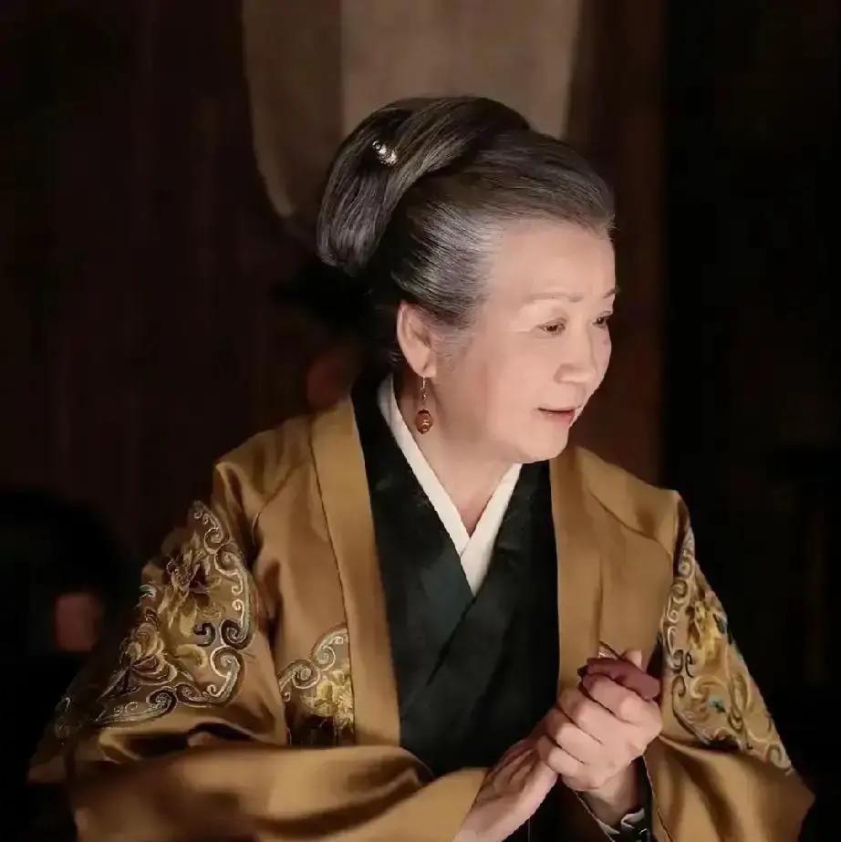 当年那个为爱下嫁探花郎的侯府嫡女，要是知道结局，会不会扇自己一巴掌？
她掏空嫁妆