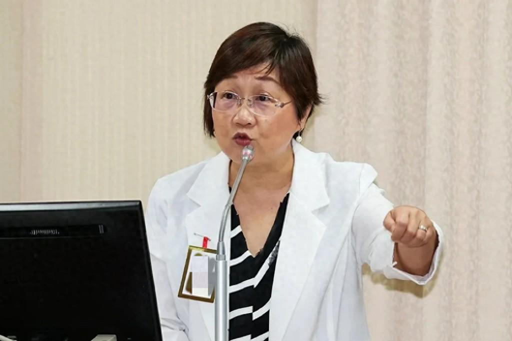 徐佳青使用特权称“一时心软”，台媒讽：“绿朝”为官不说谎难立足

台湾“联合新闻