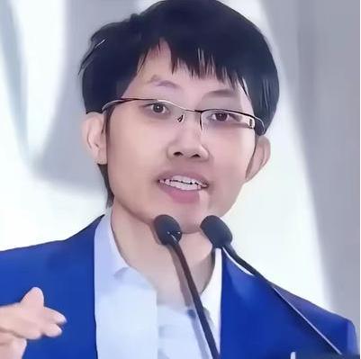 不知道大家有没有注意到，去年年初红得发紫的Deepseek和梁文峰，现在都没什么