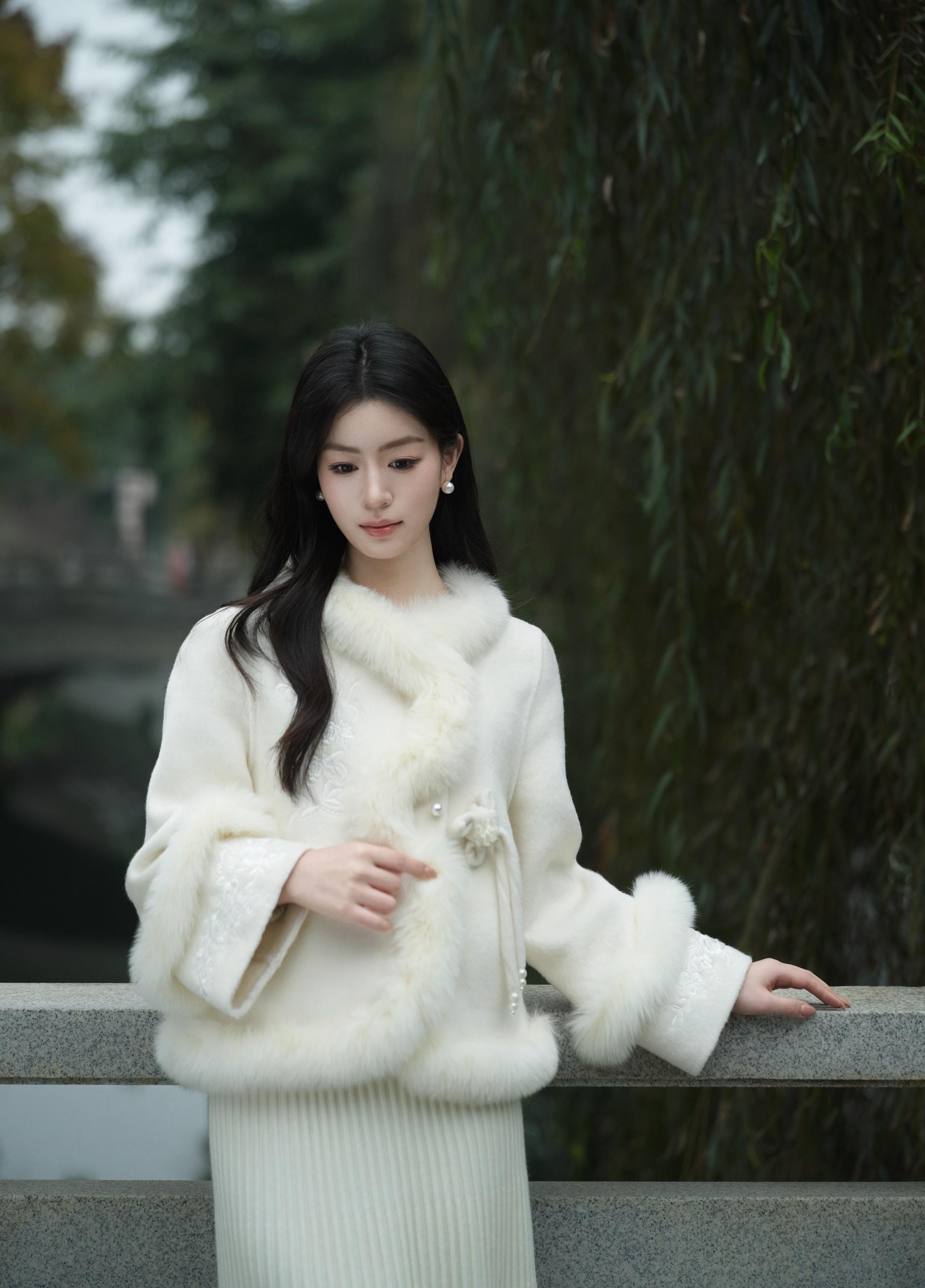 听西厢月落乌啼声声唱罢。