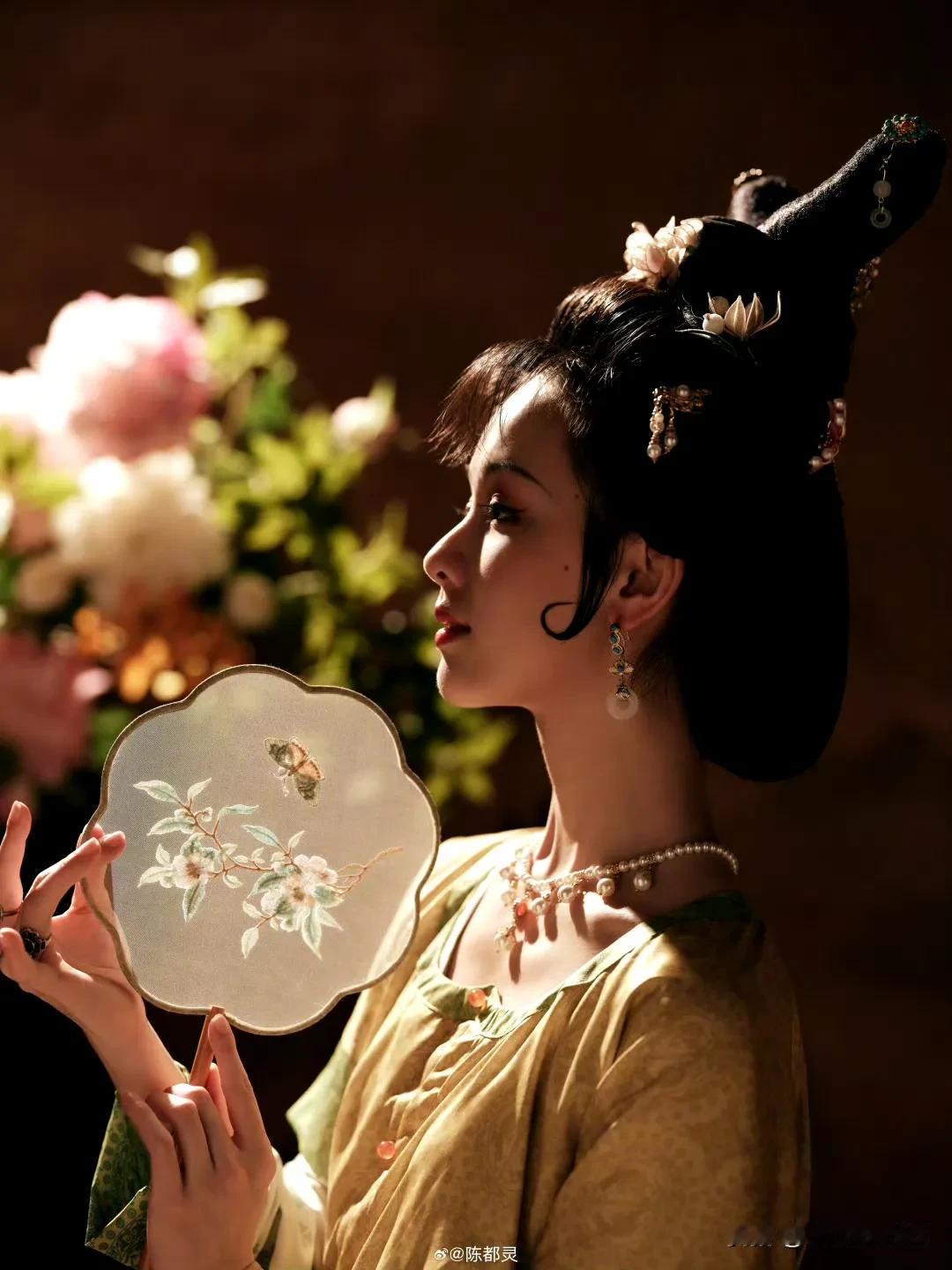 陈都灵 - 好英俊的女驸马 今日小惊喜送达