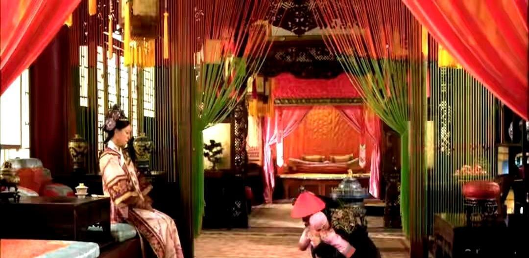 一声“和儿”，藏着紫禁城最深的契约。
亲生女儿叫“犀儿”，眉庄的遗孤，也叫“和儿