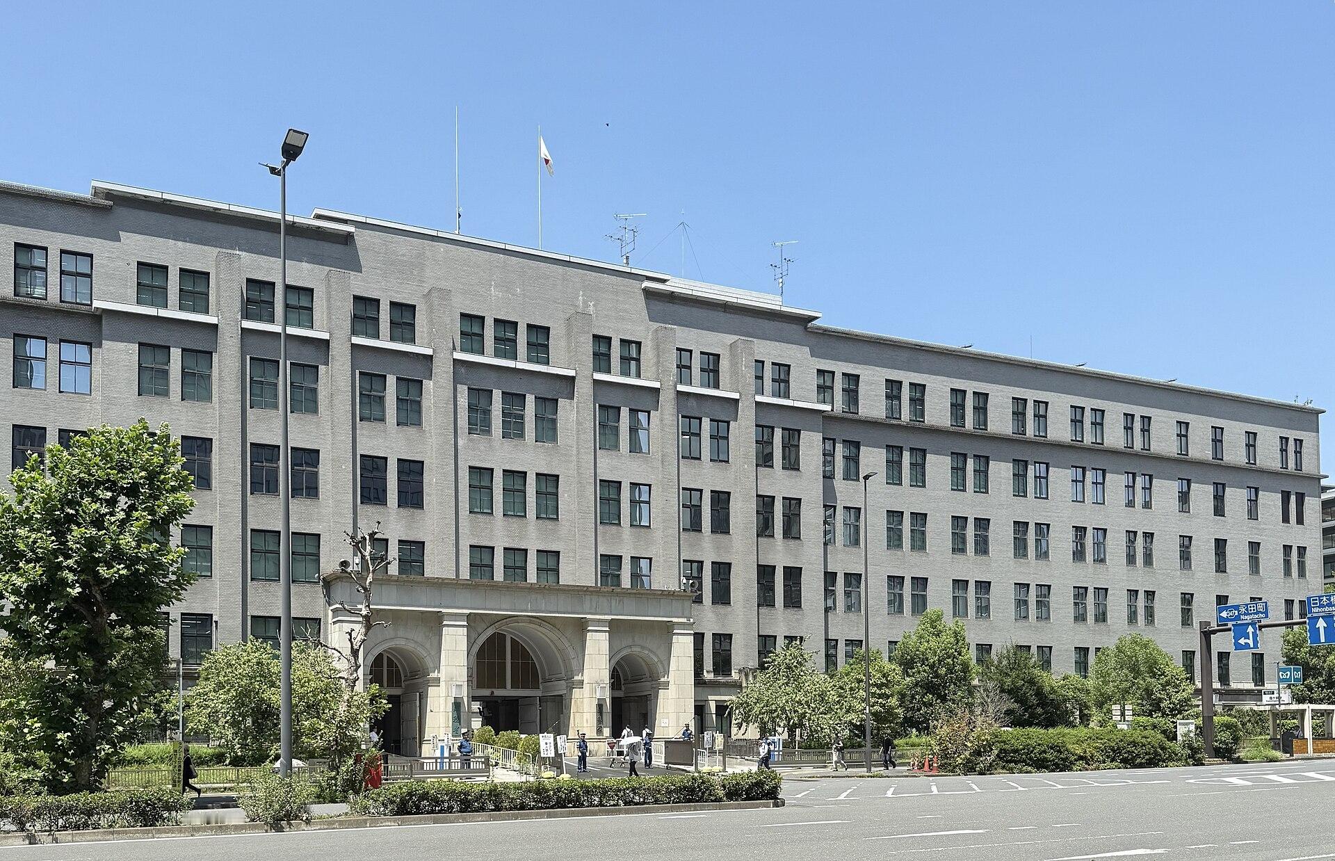 日本国债偿付成本将创纪录，利息支出一年增加逾两成日本政府债务负担正在随着利率上升