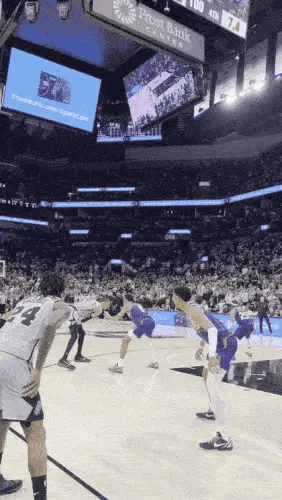 在球迷视角看文班亚马的这个绝杀是什么样的体验？
当文班亚马急停跳投的一瞬间，我们