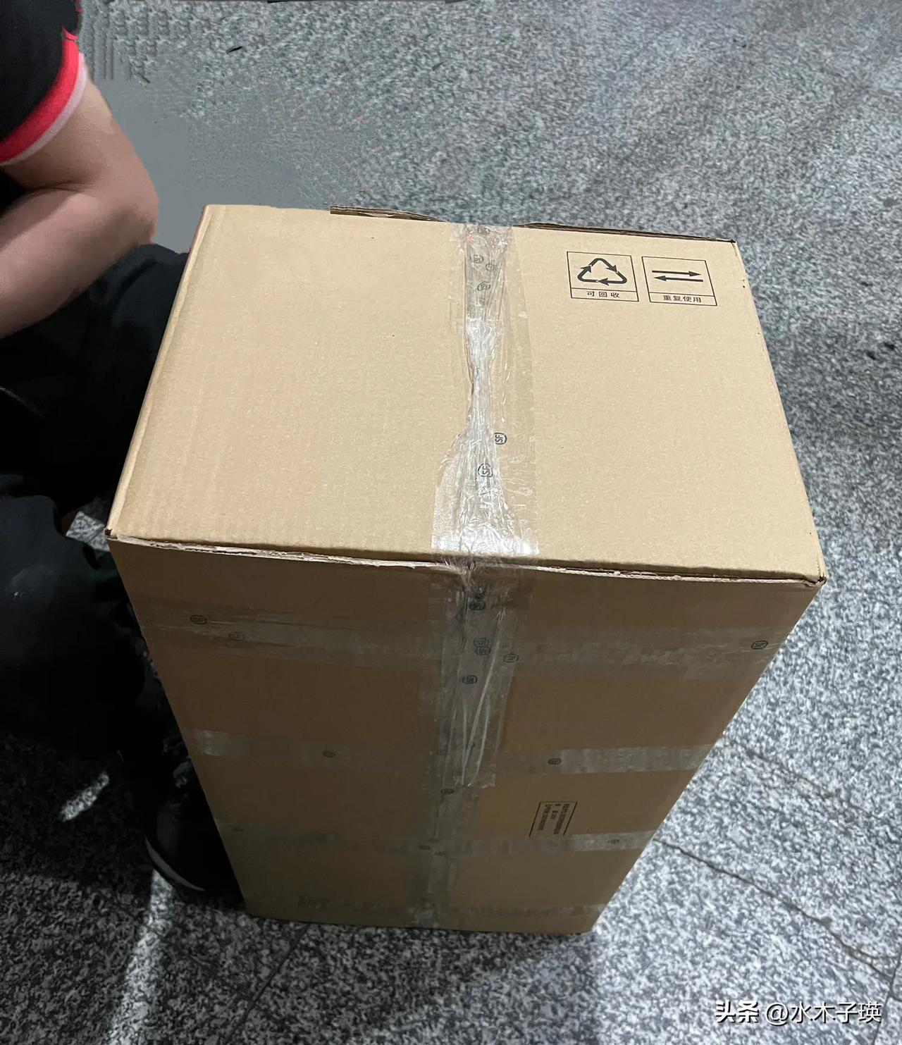 关税之痛，海外订单按下暂停键

原本以为美国关税调整只是新闻里的数字，离我们普通