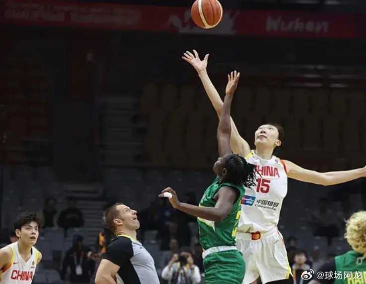 世界杯预选赛小组赛，中国女篮81-68轻取马里女篮。这场比赛女篮还是低开高走，幸