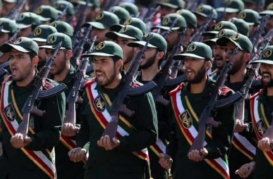 在伊朗最高领袖哈梅内伊死于美国和以色列联合进行的空袭后，伊朗革命卫队今天（3月1