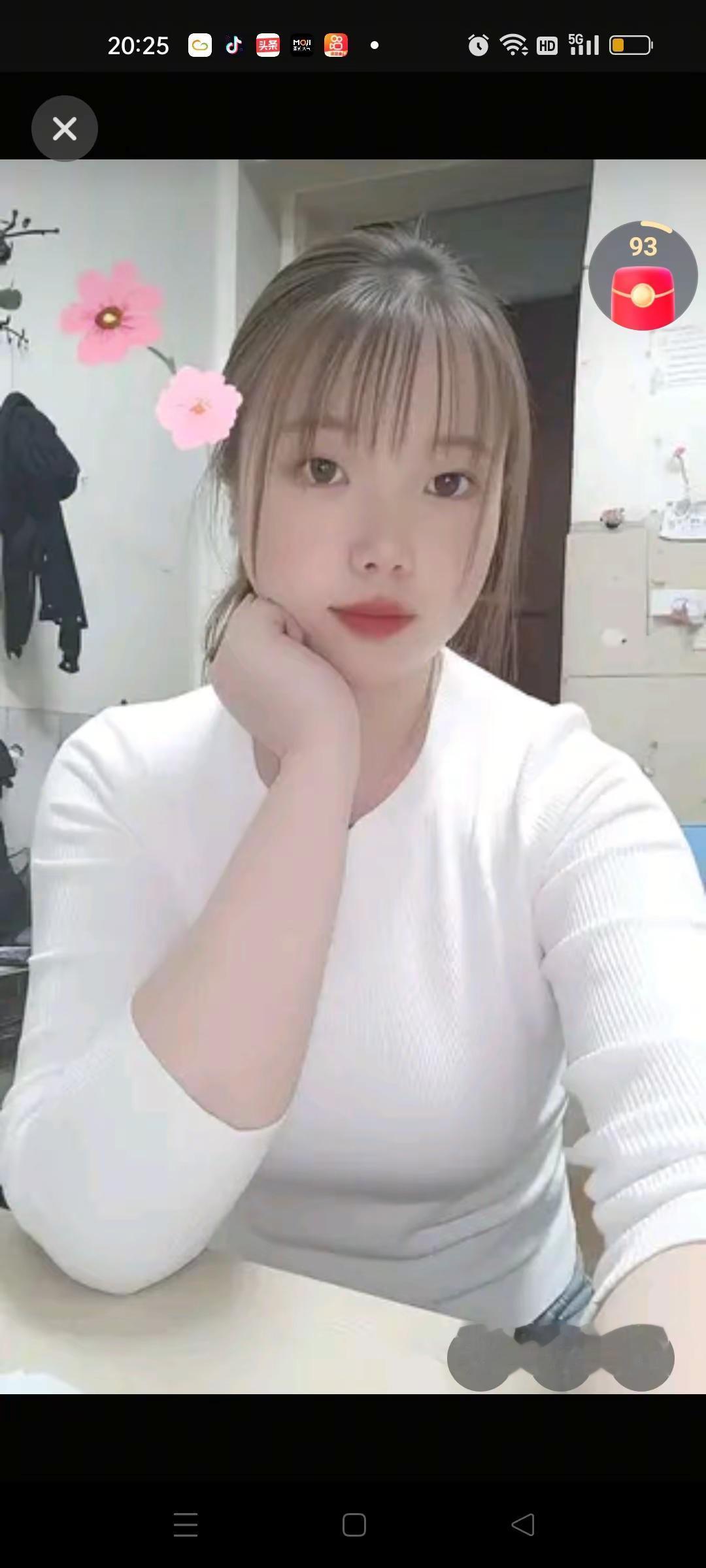 男人老了注定孤独终老。男人老了就是这样的现实了，老伴走得早注定孤独到