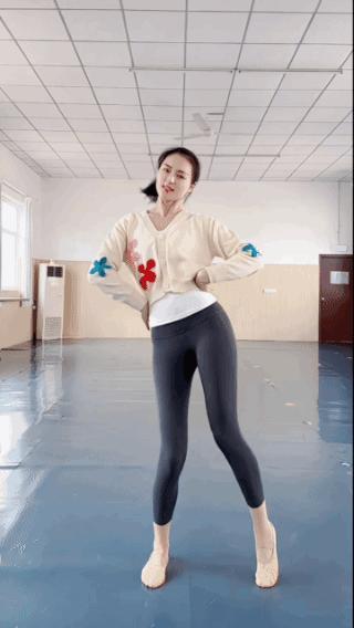 清纯质朴，
令人眼前一亮！