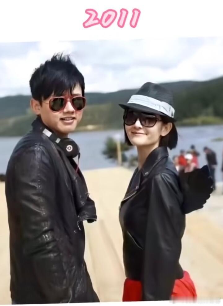 #张杰看谢娜的脱口秀舞台#他看她的眼神永远带着宠溺跟满满的爱意，小夫妻好甜，甜死