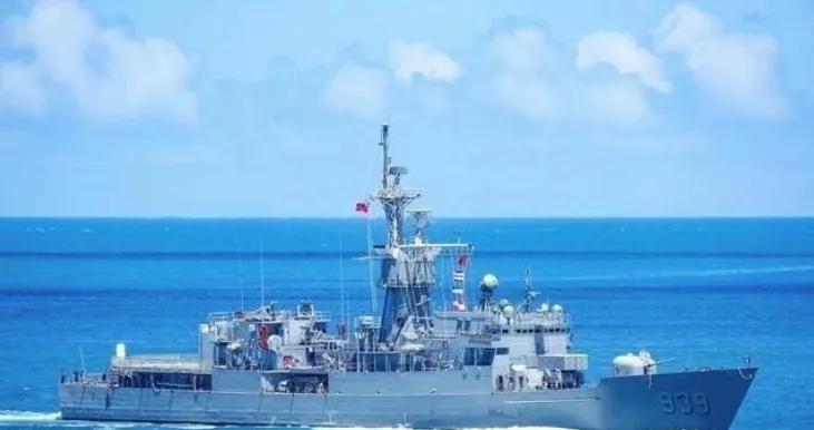美舰硬闯台湾海峡送军火，赌中国不敢登船临检？这一局，我们彻底改变了游戏规则

1