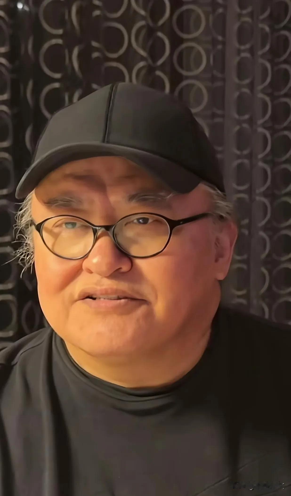 燕子：果然面相是会骗人的，刘欢就是个例子，他今年8月还和朋友聚餐
这个请求我需要