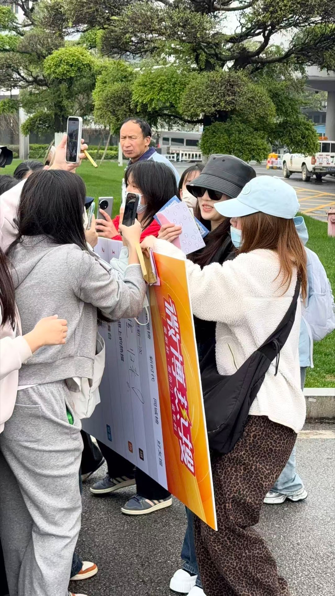 张慧雯自曝最想上的热搜张慧雯怎么扛着热搜就出来了从龙葵到乘风舞台，张慧雯扛着热搜