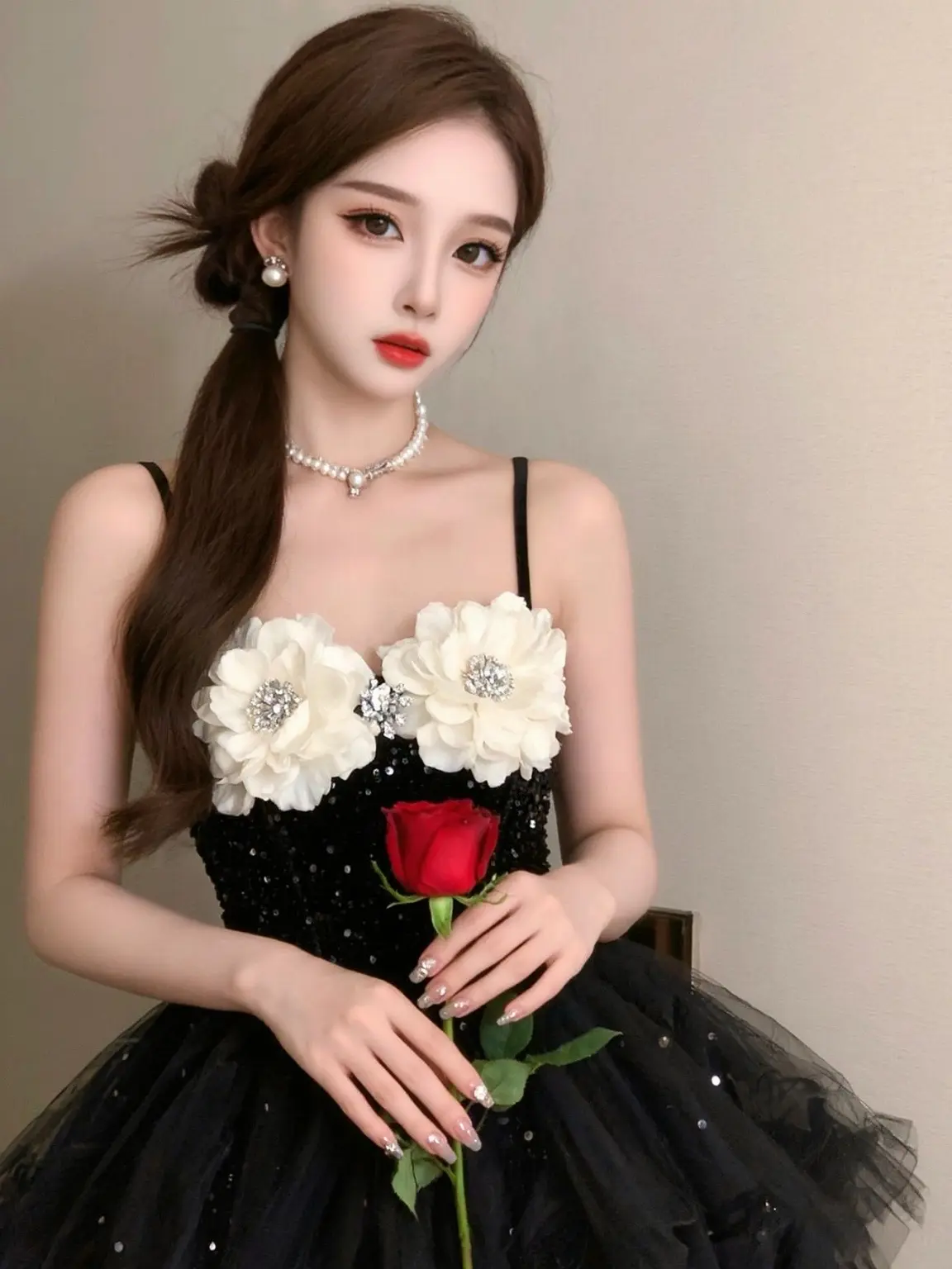 高定礼服 家国同春 过年炫车技赢福气 鹅来运转抓大鹅