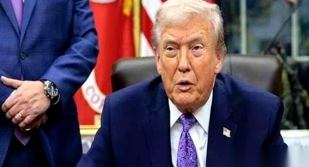 一份美军要求大幅加收保护费的账单拍在桌面上，旁边还放着一张兵力向关岛后撤的计划书