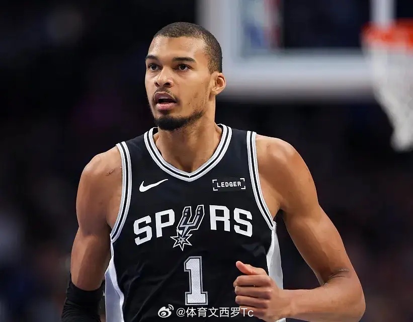 nba 文班亚马23+16，卡斯尔22+10+10，马刺32分大胜雄鹿豪取8连胜