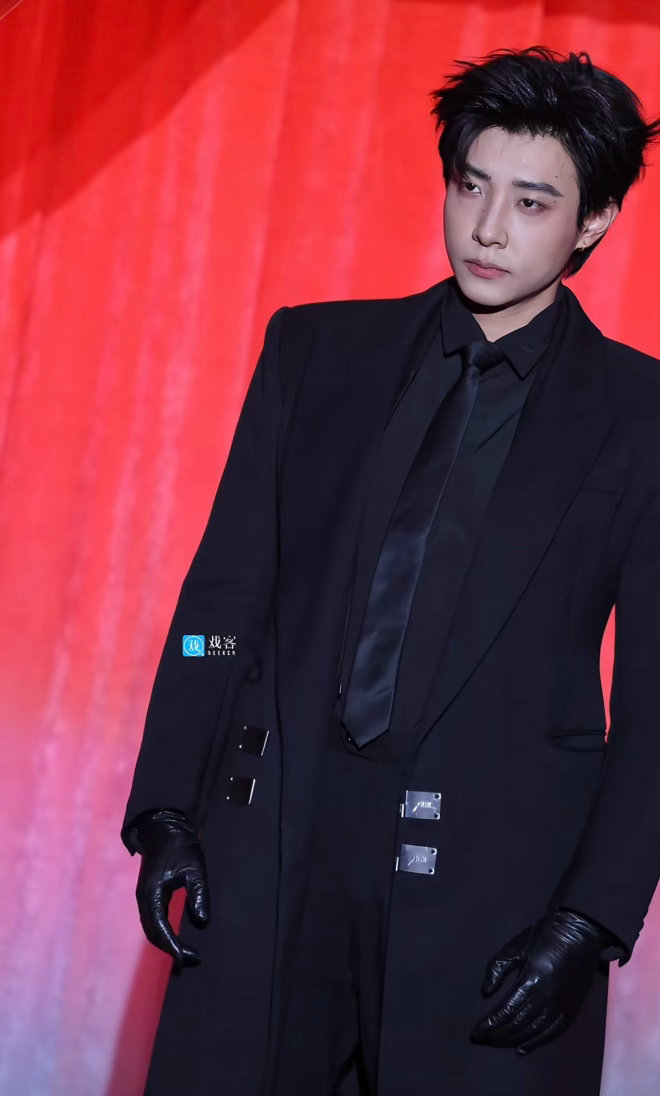 马小宇镜头签马小宇算短剧男演员颜值天花板了镜头签状态很不错诶 