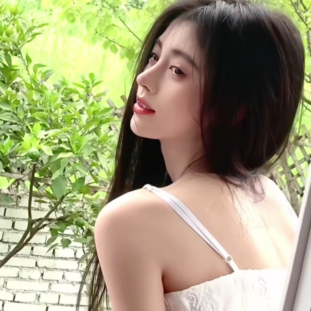 鞠婧祎鞠婧祎  jjy鞠婧祎苏绿夏jjy鞠婧祎万花世界“树无忧,因雪白头。人无愁