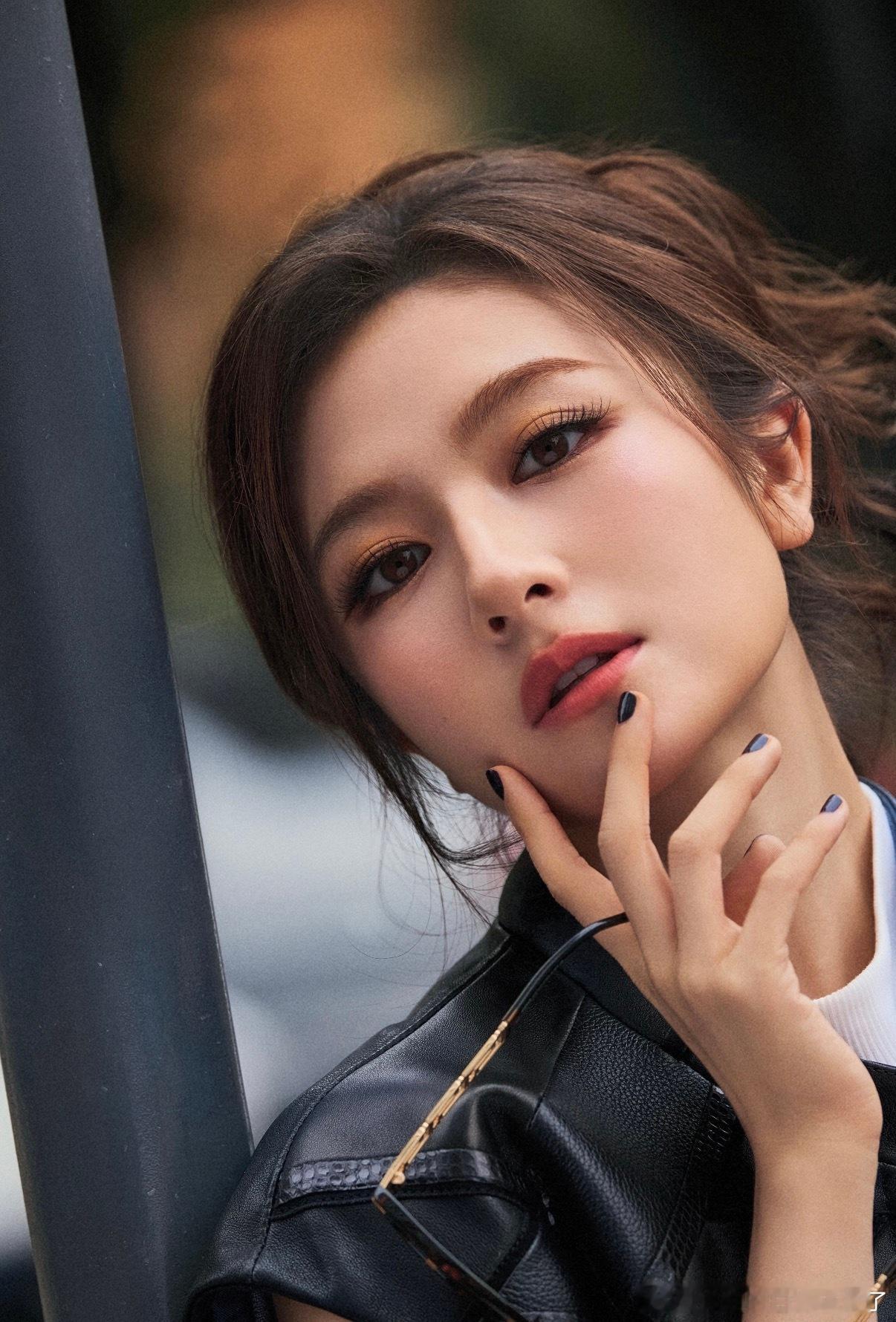 这个李兰迪好酷啊～～ 